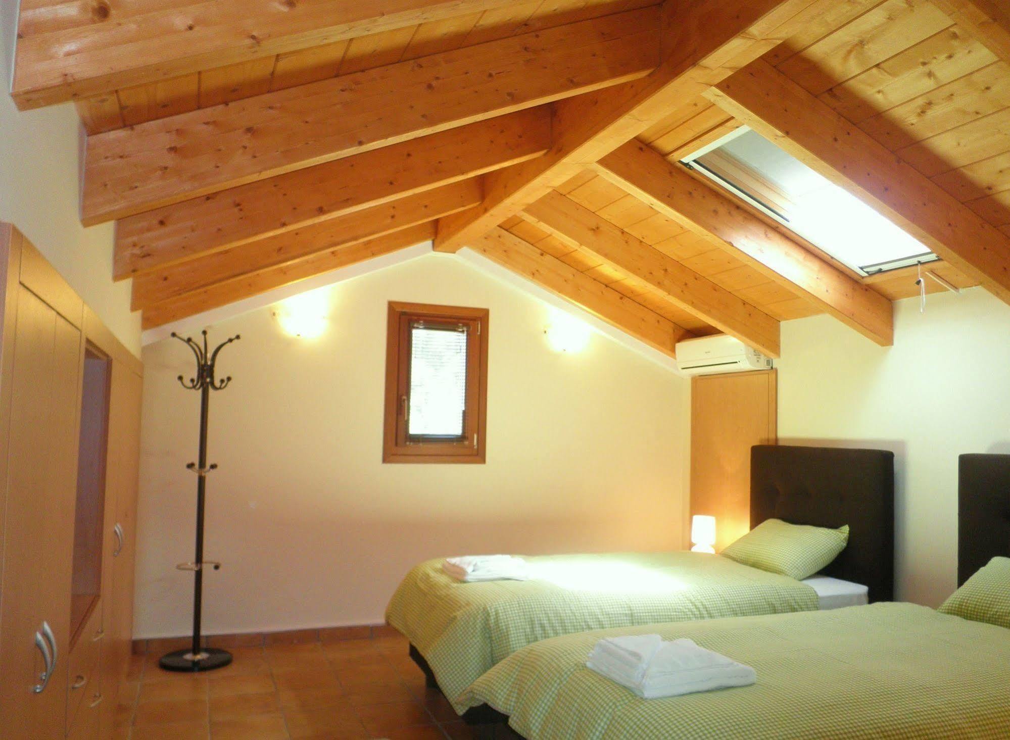 Tesoro Of Ithaca Apartment *