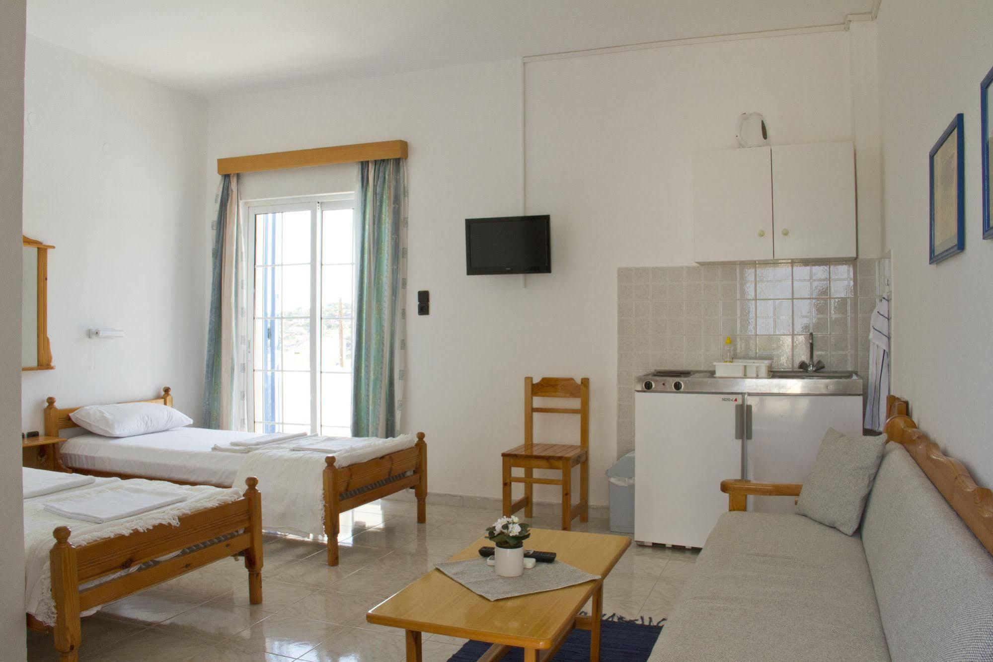 Aparthotel Blue Dolphin Studios And