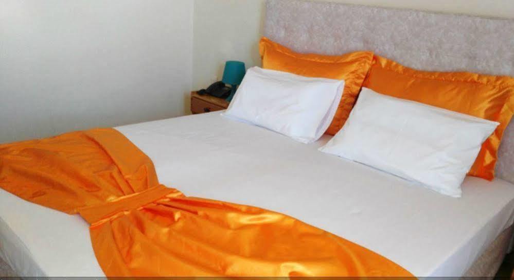 Golden Beach Hotel 3*