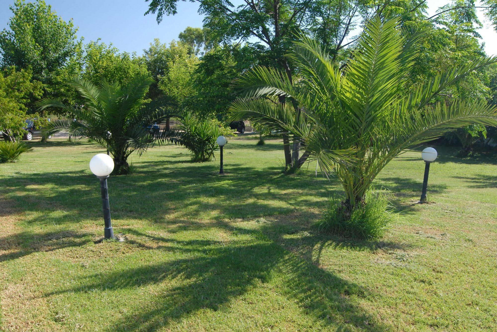 Golden Beach Hotel 3*
