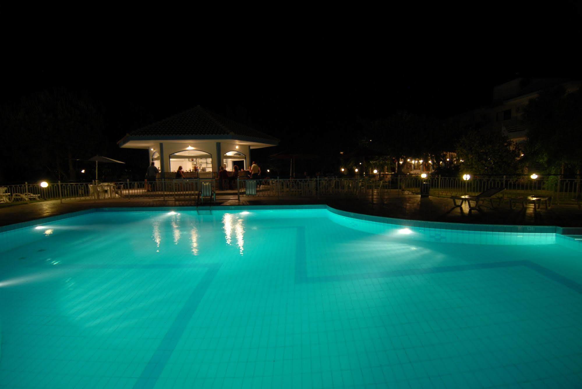 Golden Beach Nea Thesi