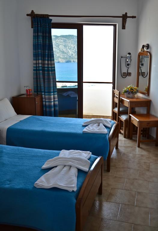 Oceanis 3*