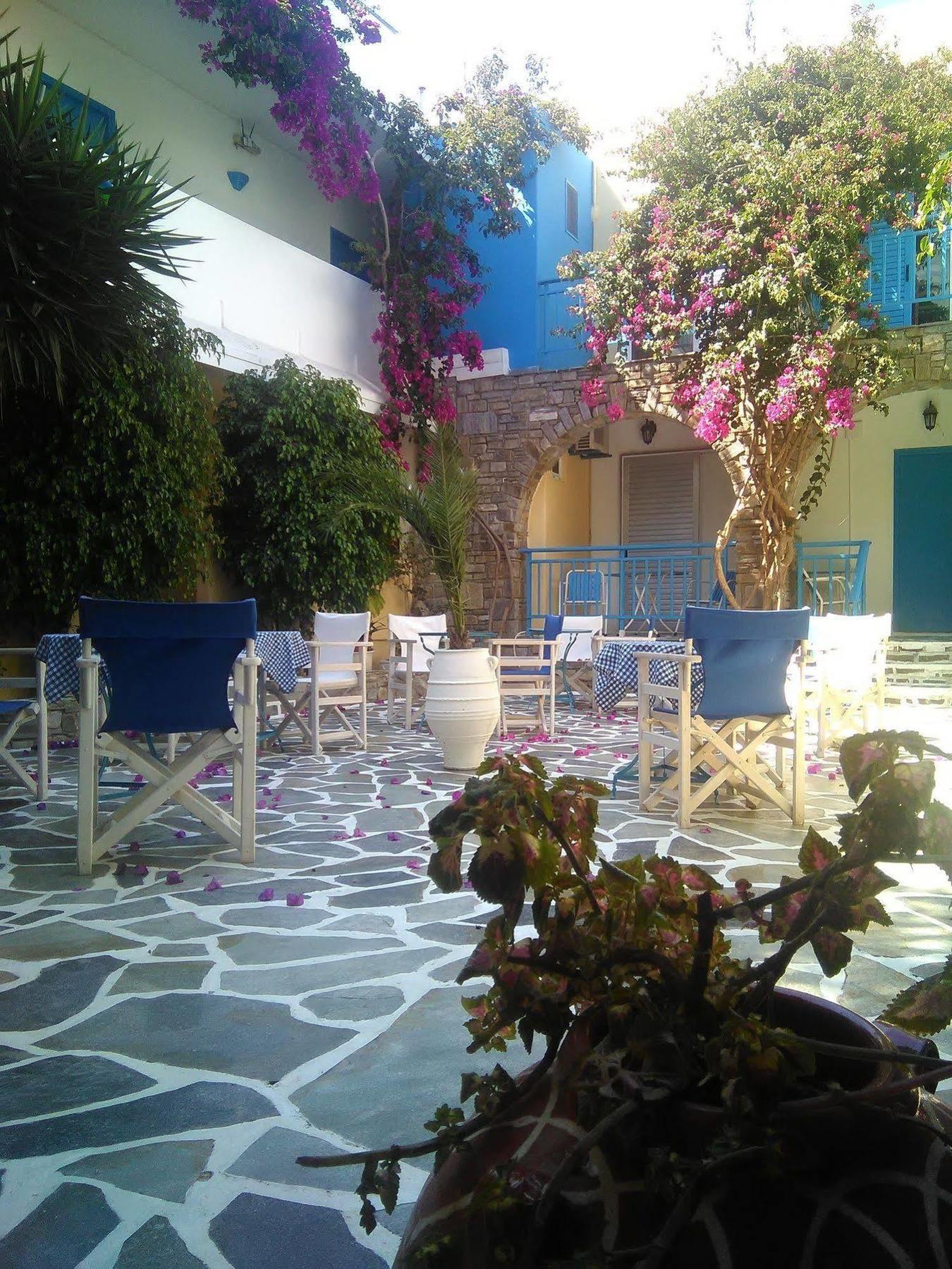 Grivas Parikia (Paros)