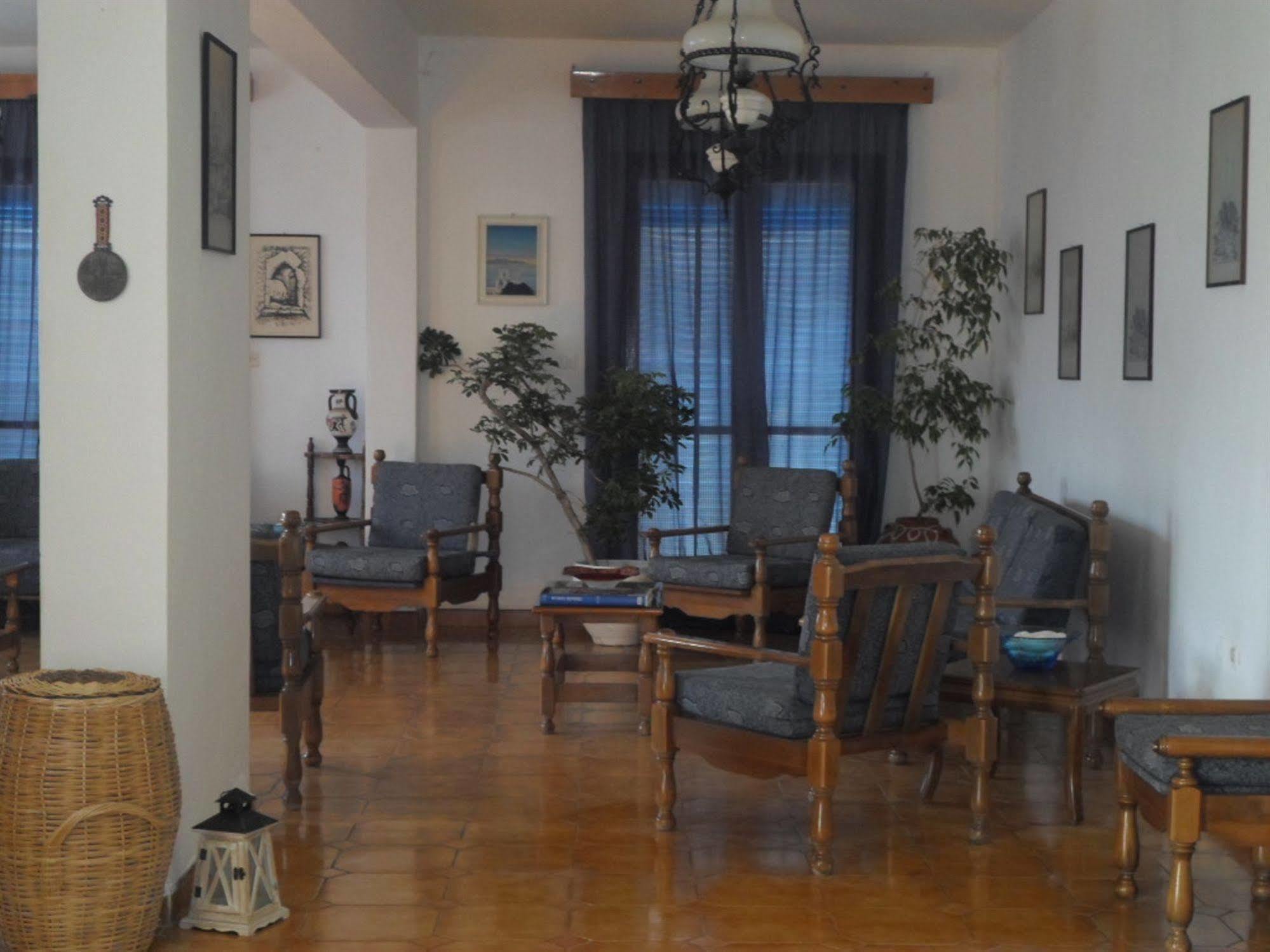 Grivas Hotel