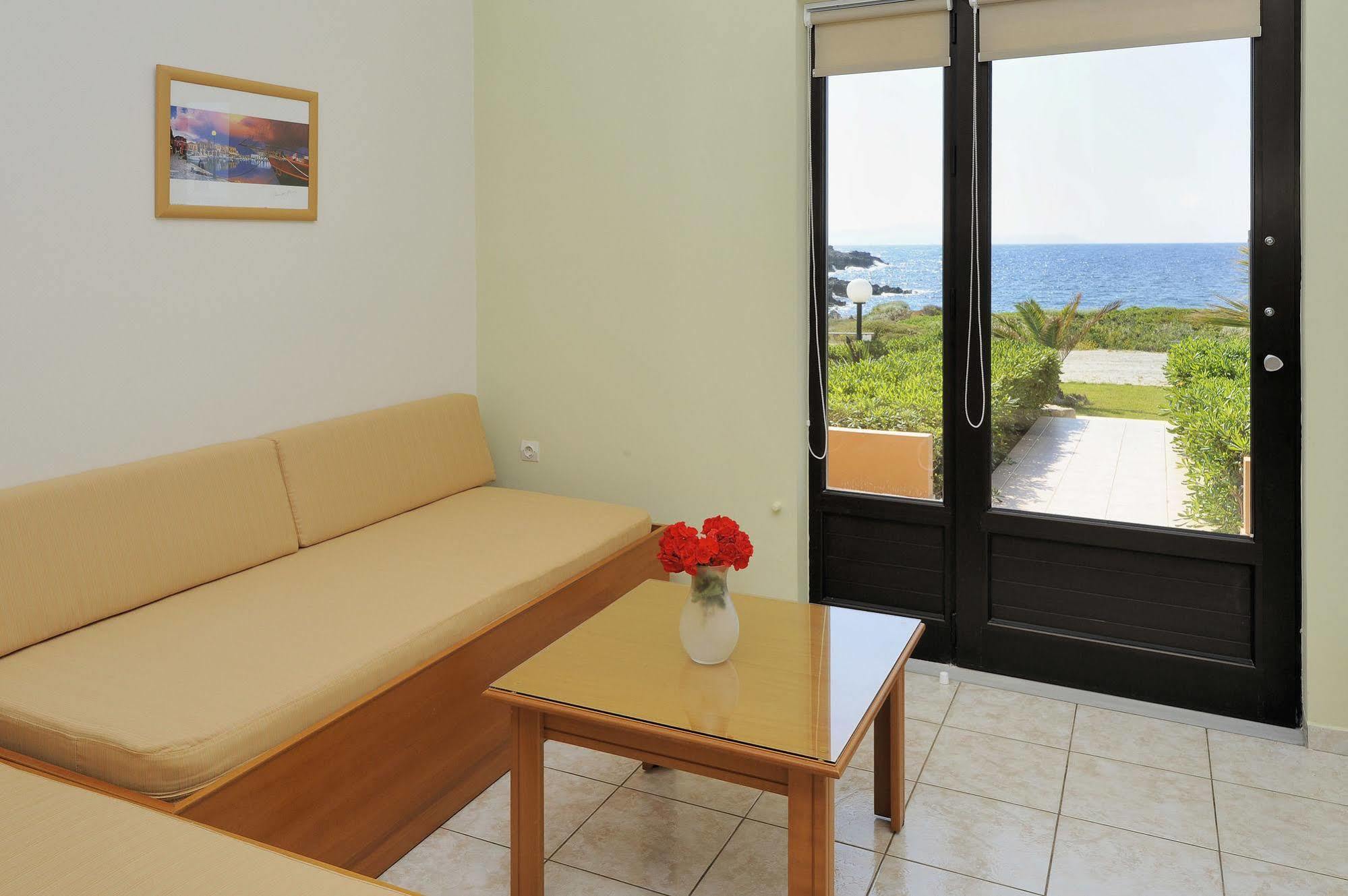 Aparthotel Nanakis