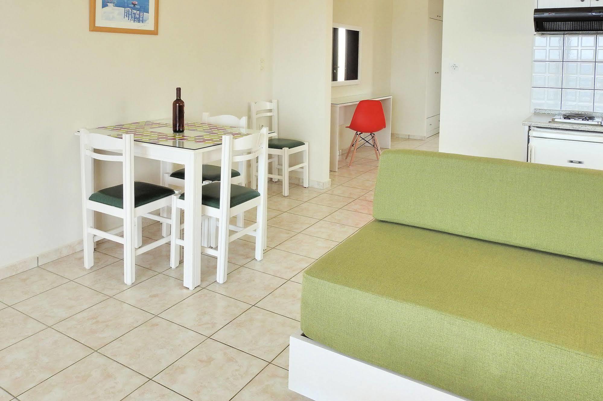 Nanakis Aparthotel Stavros (Crete)