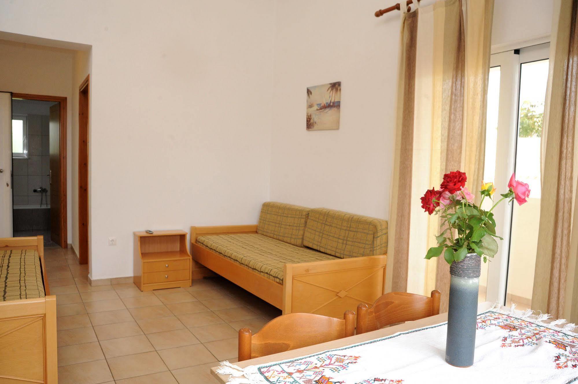Aparthotel Evilion 2*