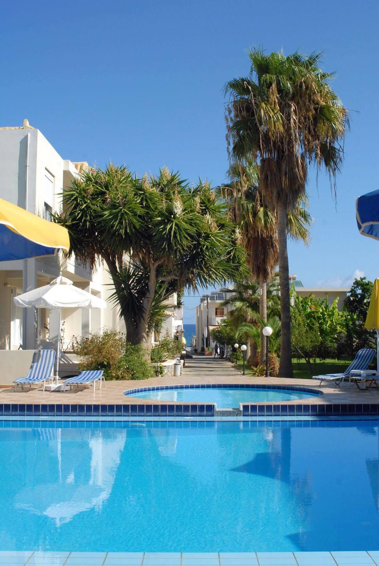 Aparthotel Evilion 2*