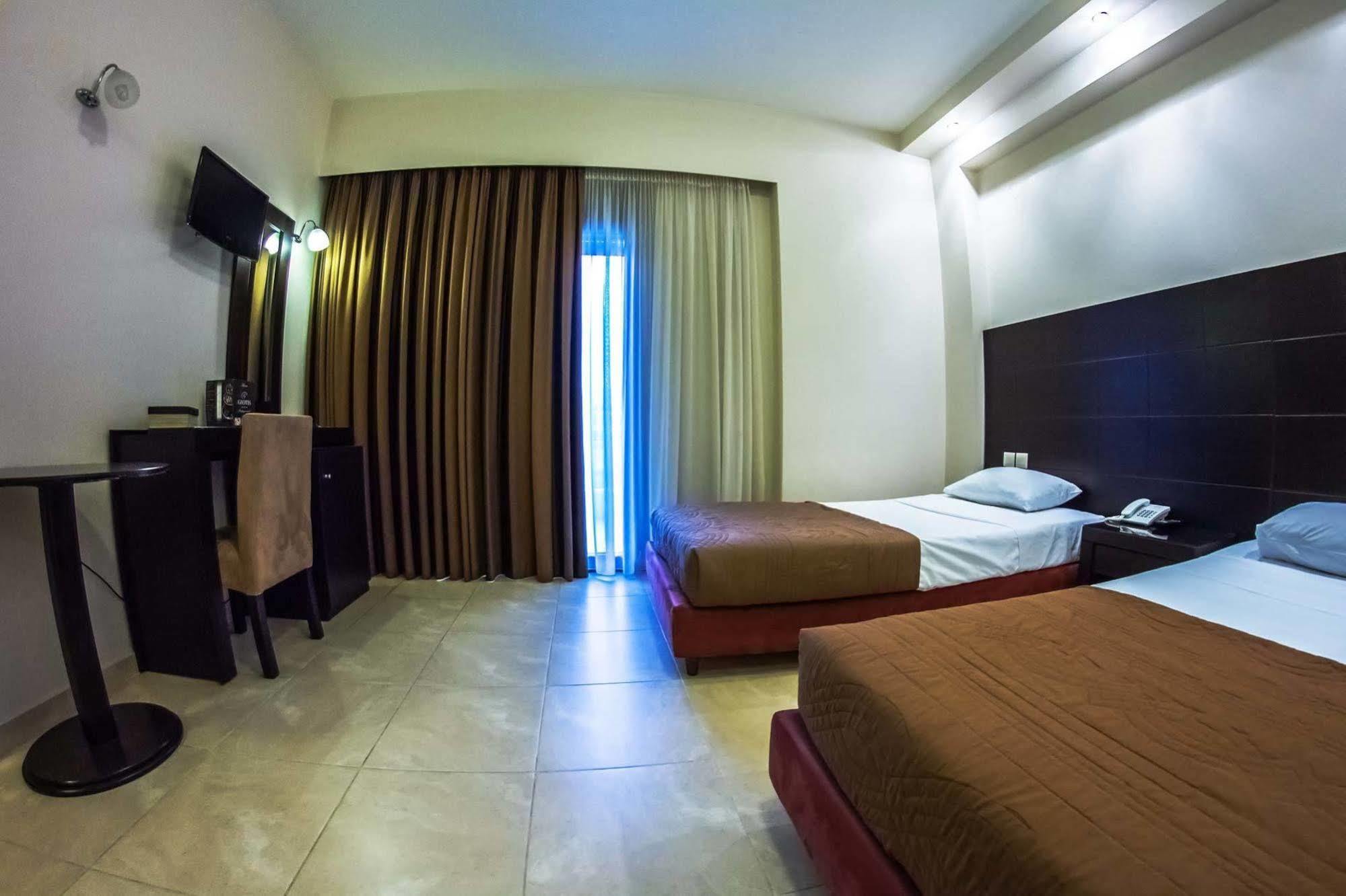 Hotel Giotis Boutique 4*