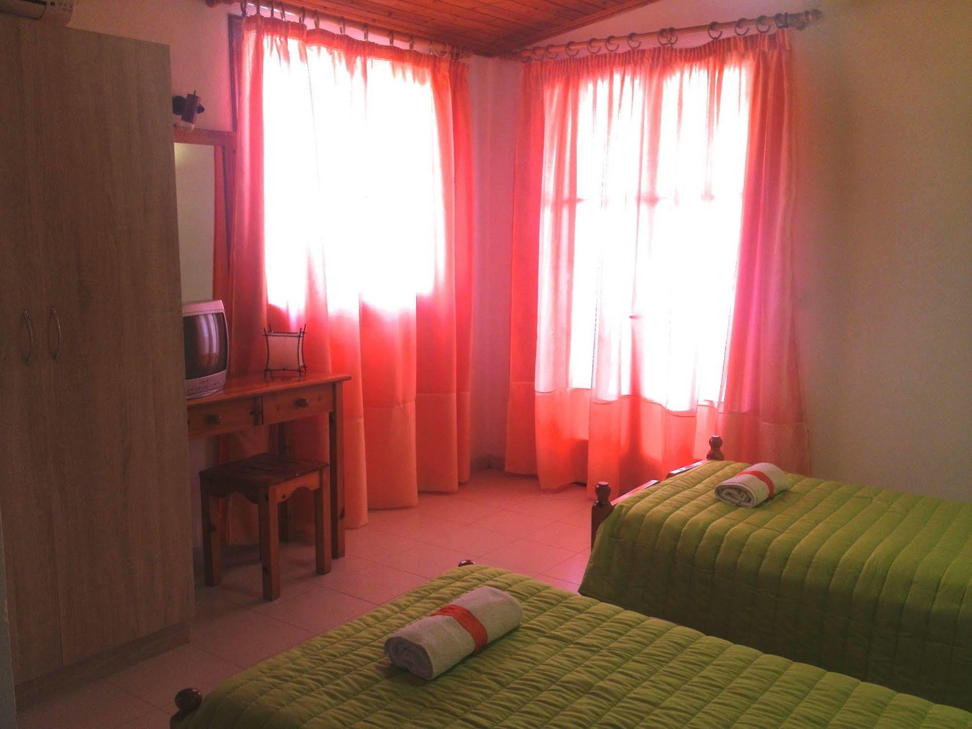 Ionian Breeze Apartments Hotel 2*
