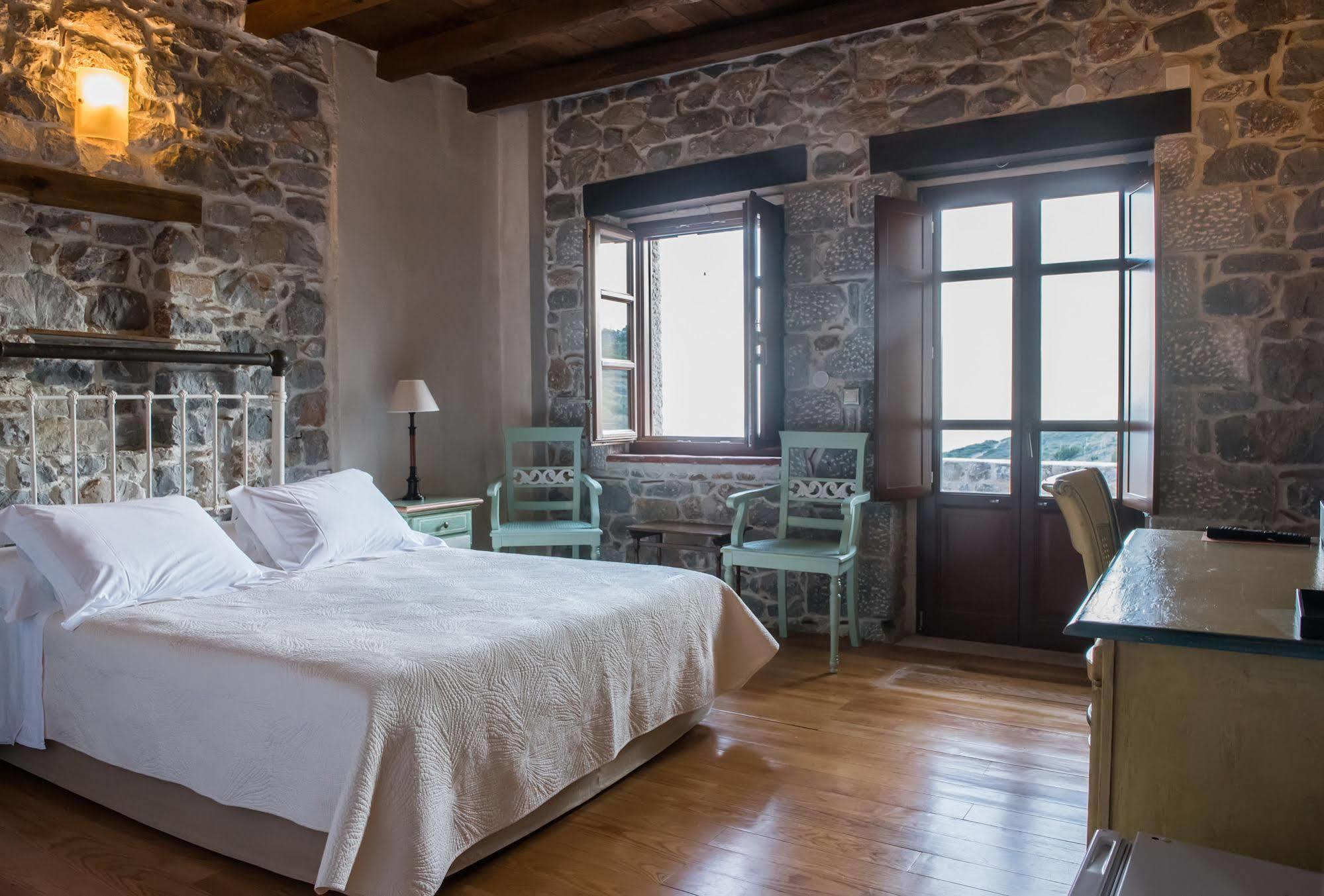 Xemoni Hotel 4*