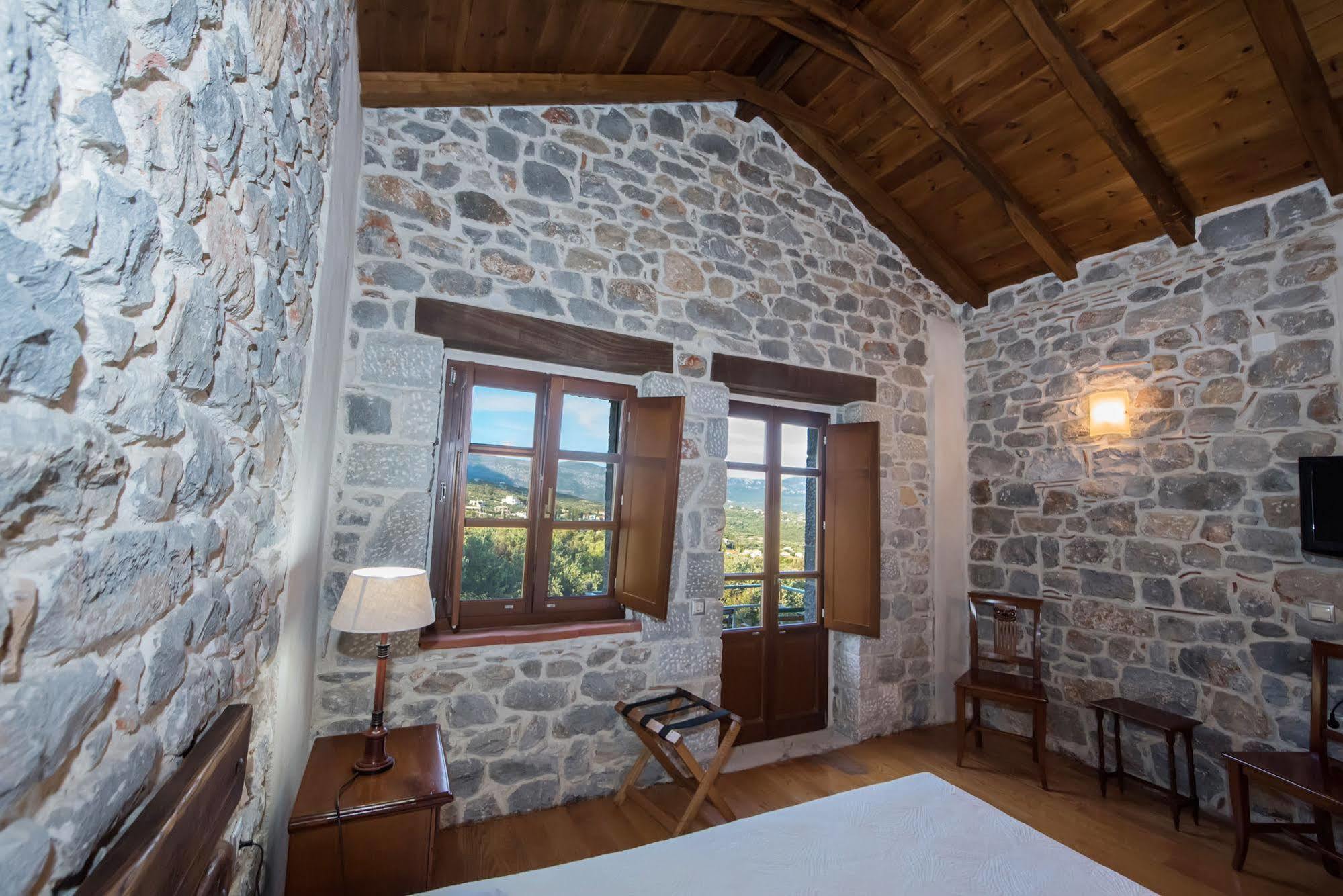 Xemoni 4*