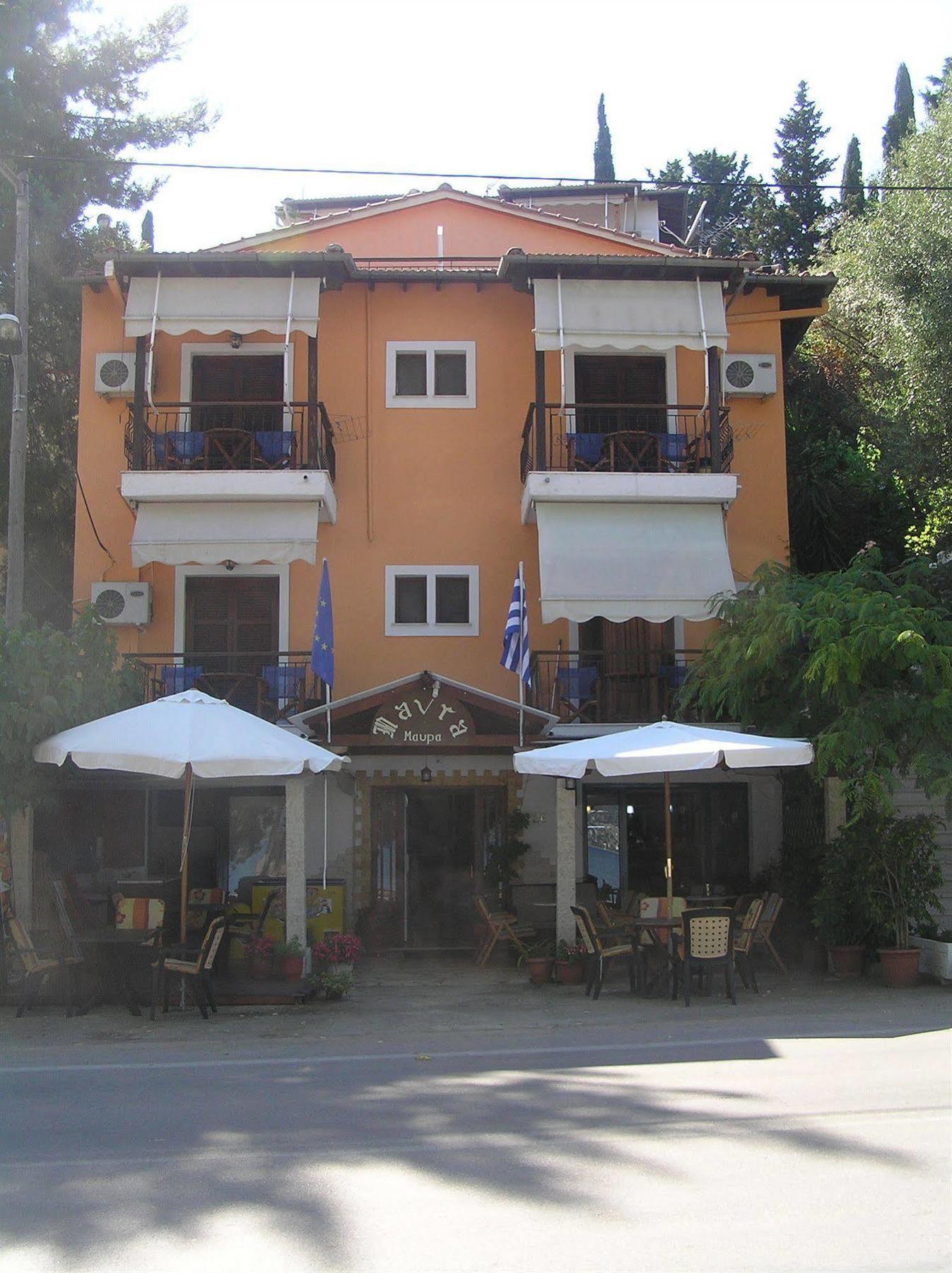Aparthotel Mavra 2*