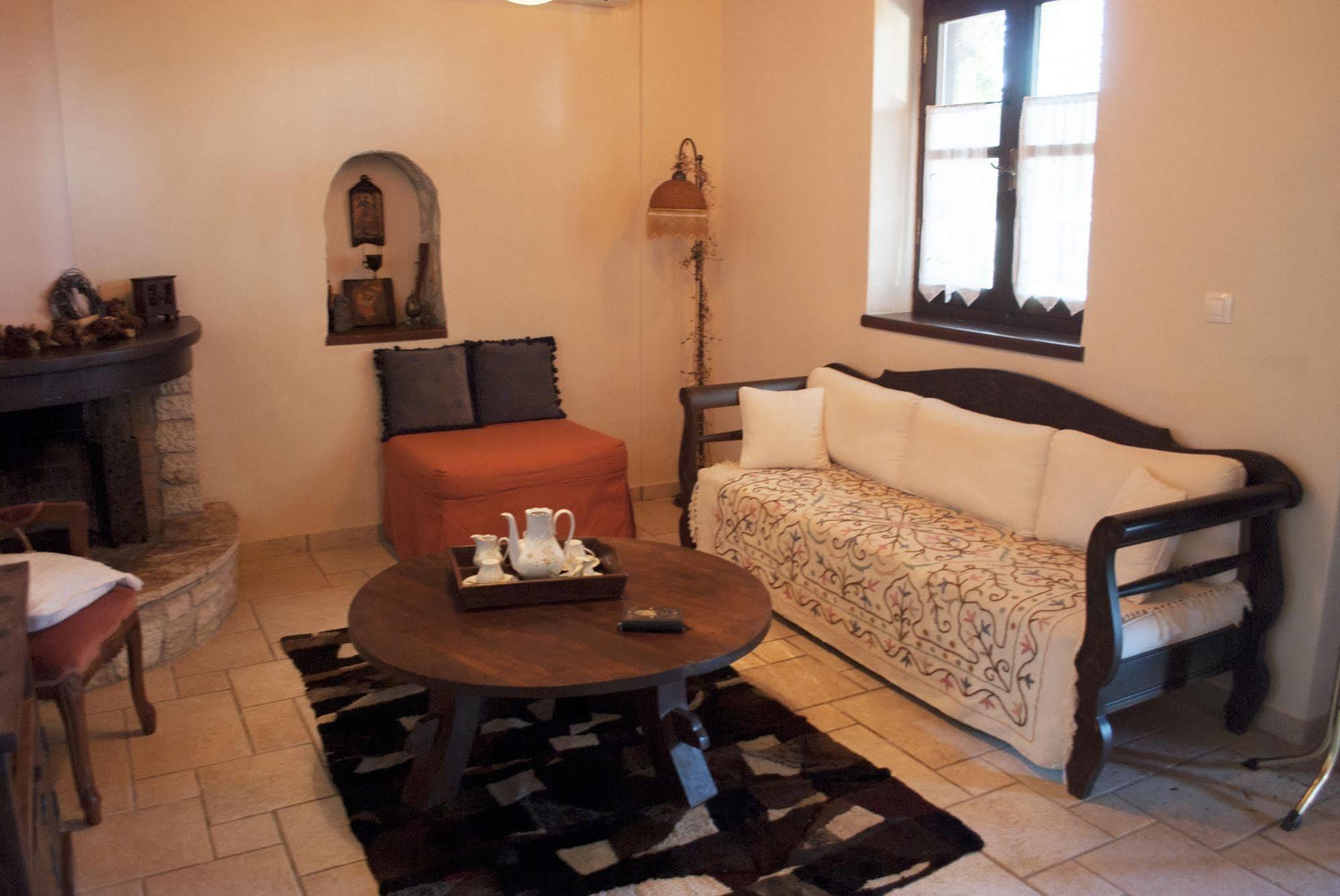 Arethousa Villas *