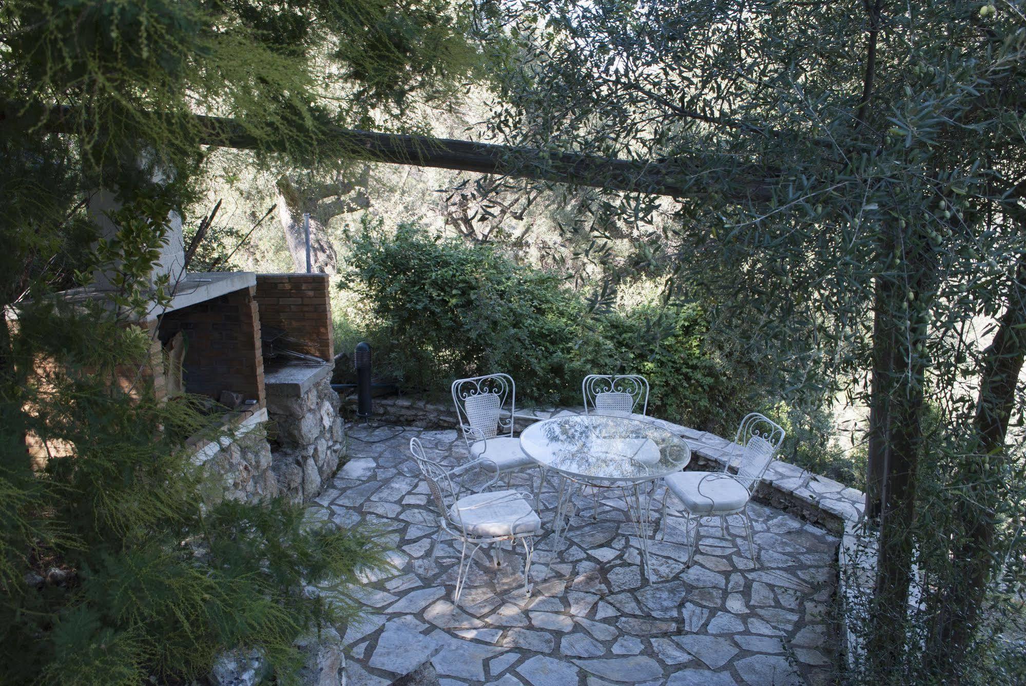 Villa Arethousa Villas