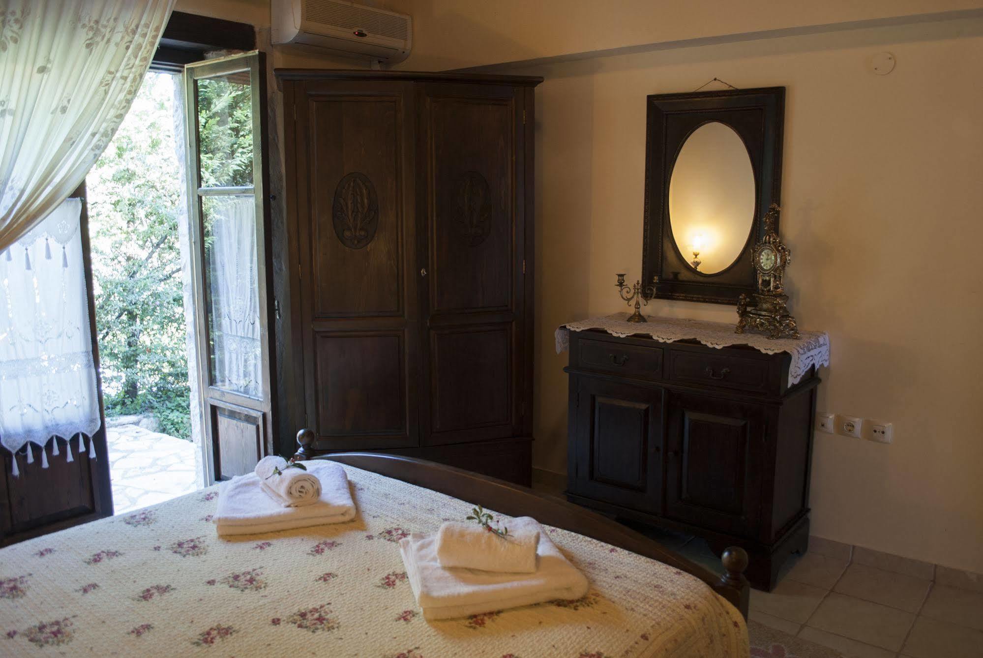 Arethousa Villas Villa *