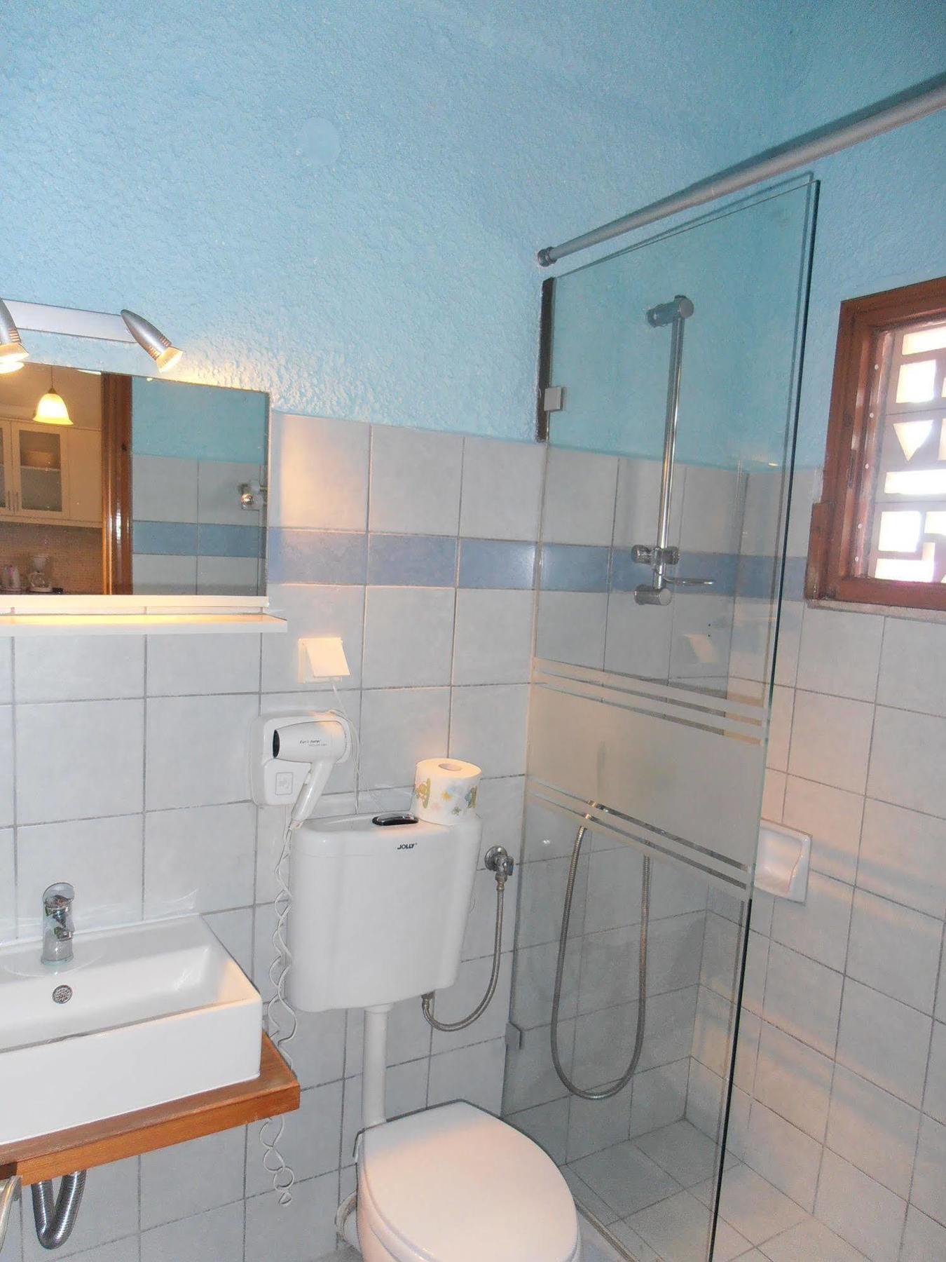 Elli Beach And Studios Apartment