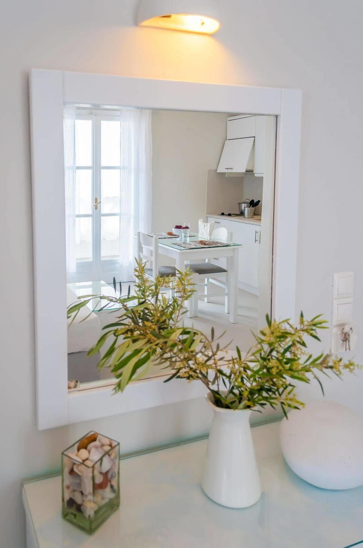 Hotel Milos Bay Suites 3*