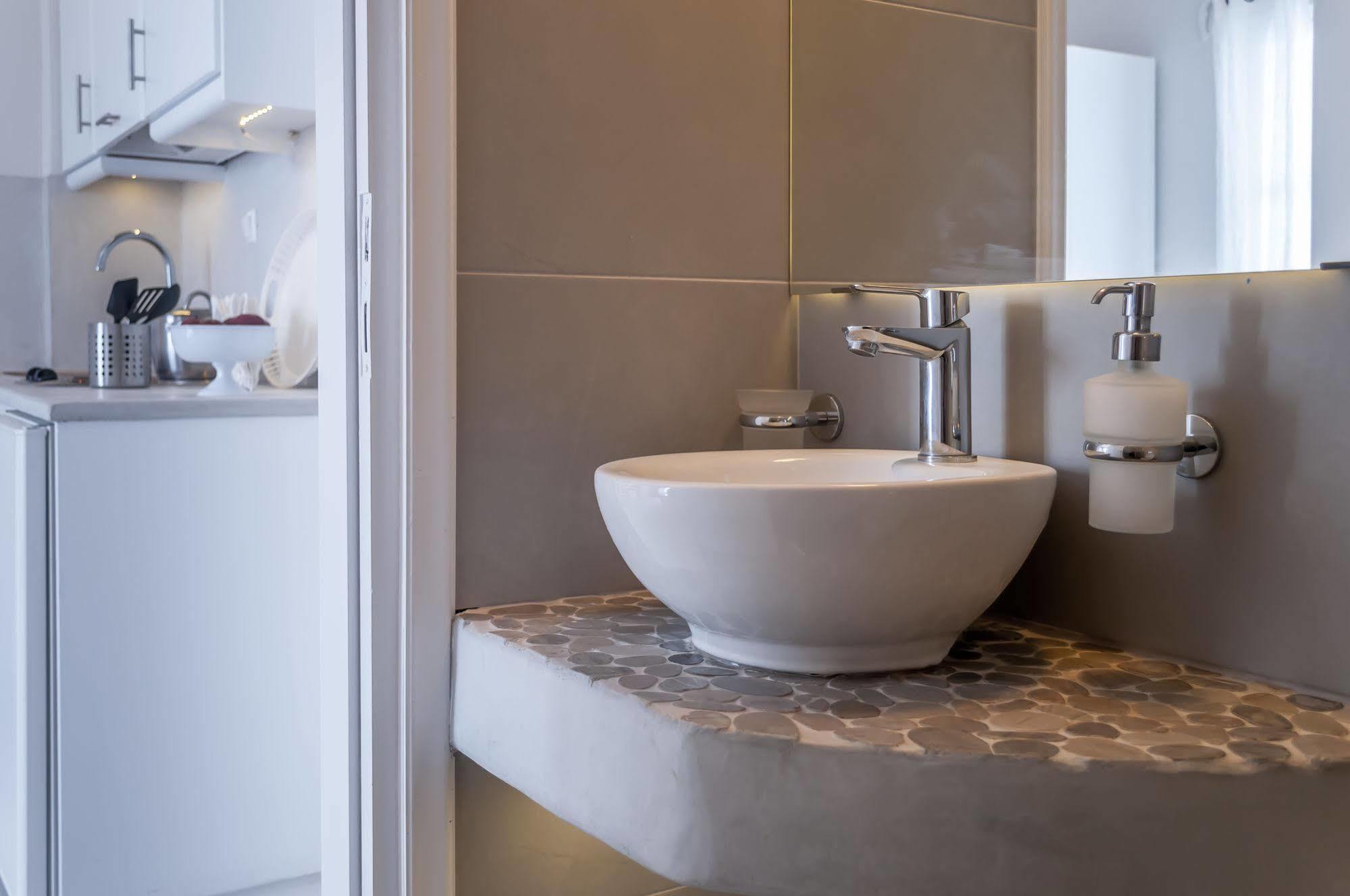Hotel Milos Bay Suites