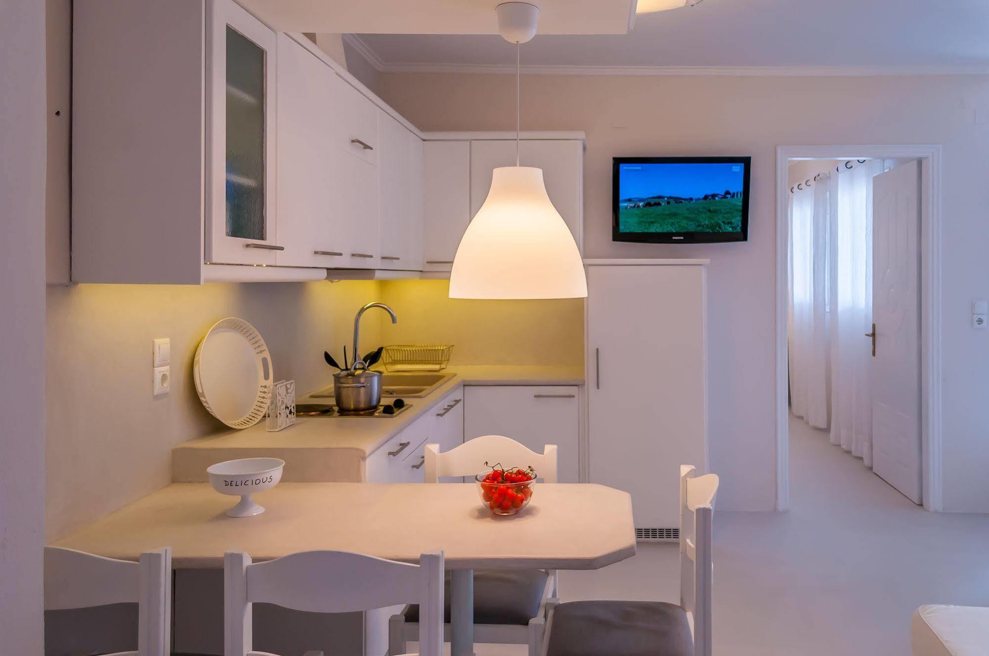 Milos Bay Suites Hotel