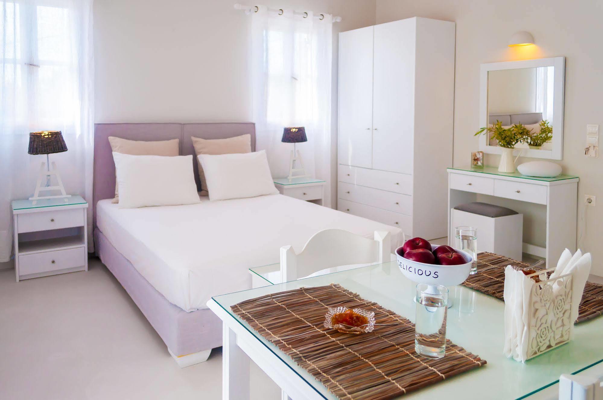 Milos Bay Suites Adamantas (Milos)