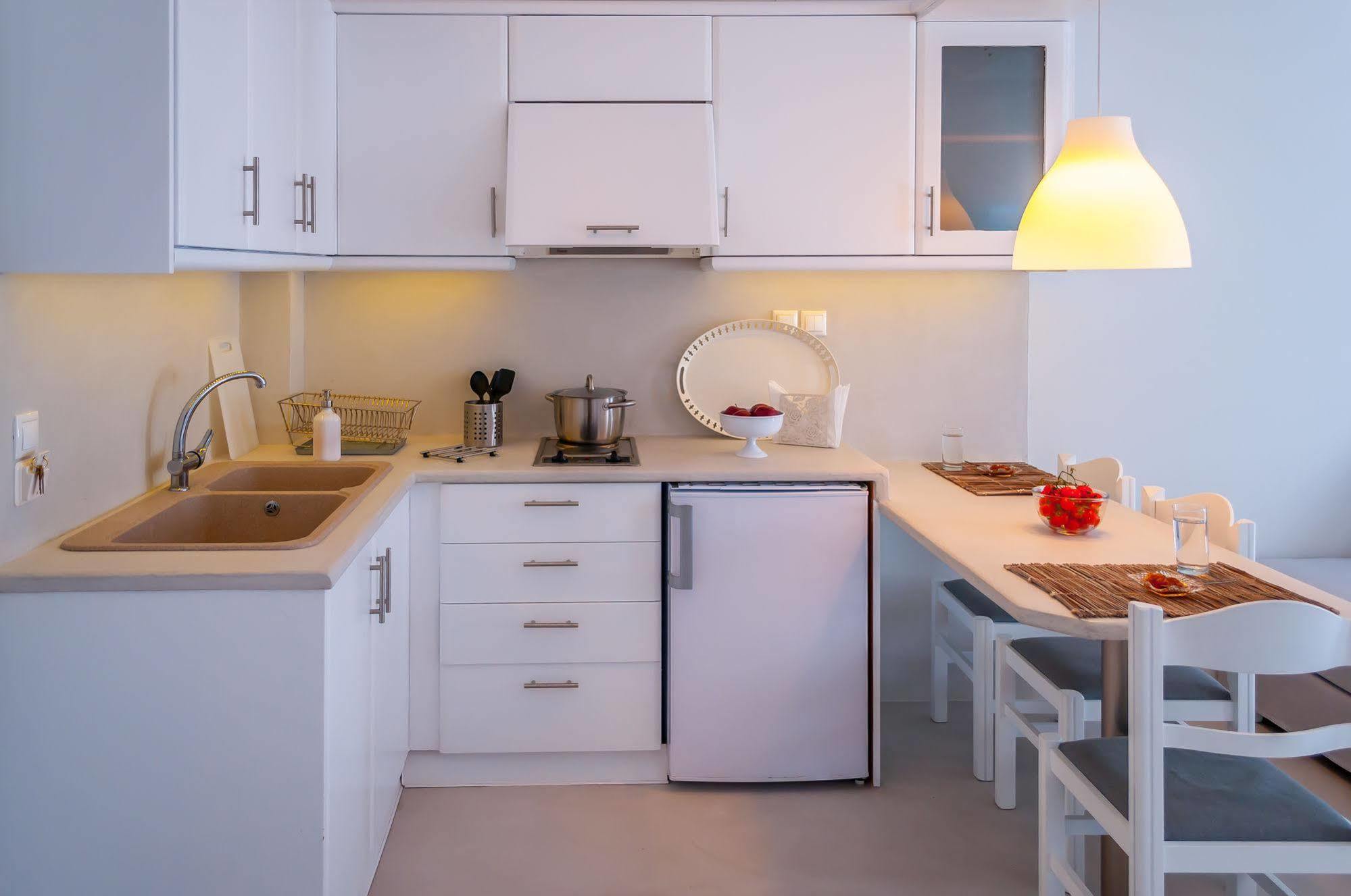Milos Bay Suites 3*