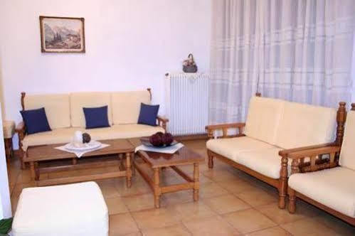 Vicky & Limenas (Thasos)