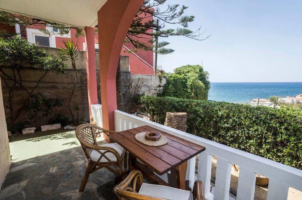 Georgia & Kalamaki (Chania)