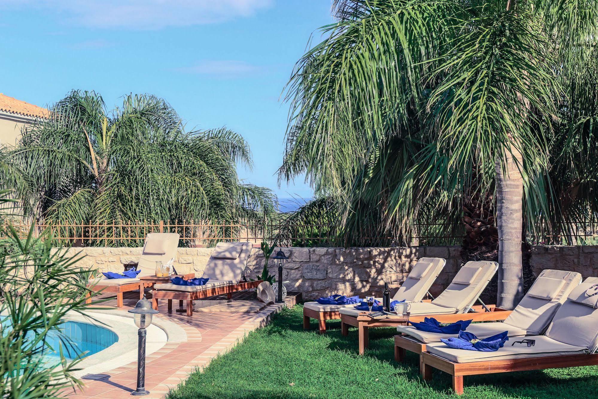 Pandora Villas * Hersonissos (Crete)