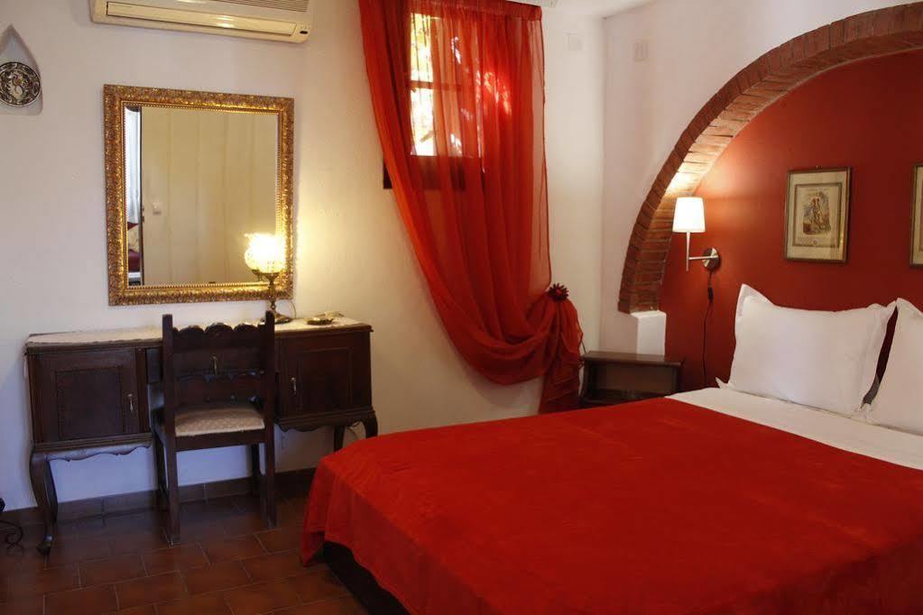 Mantalena Skyros