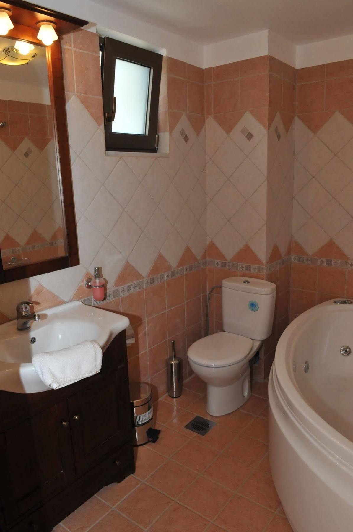 Finiki Plaza Aparthotel 3*