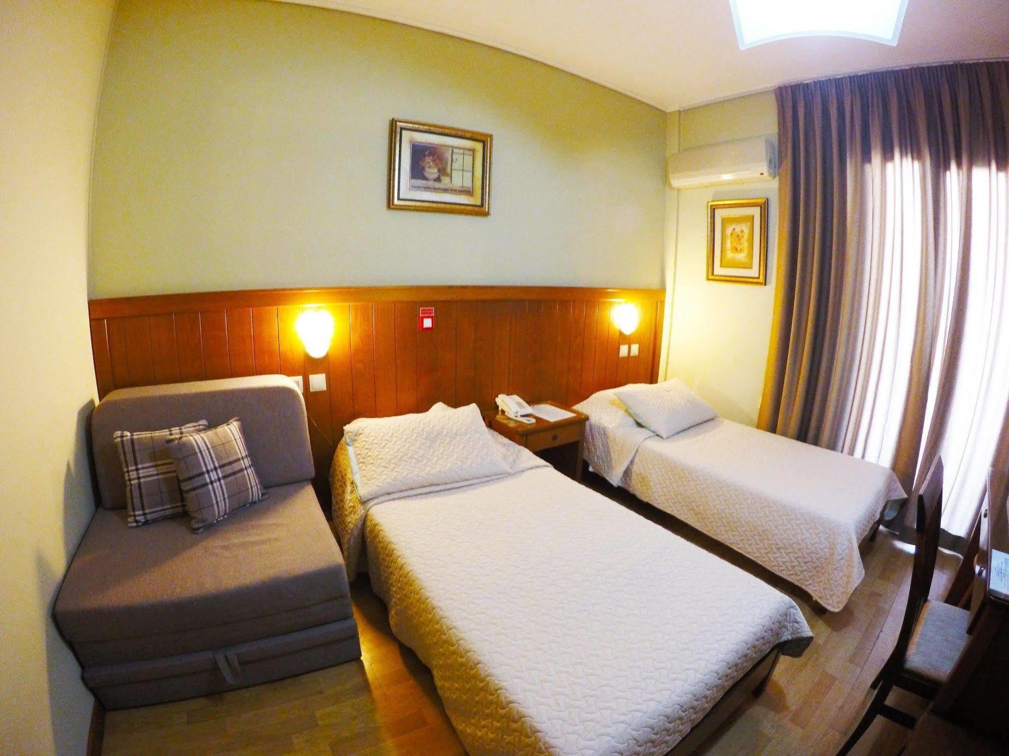 Hotel Philippos 2*