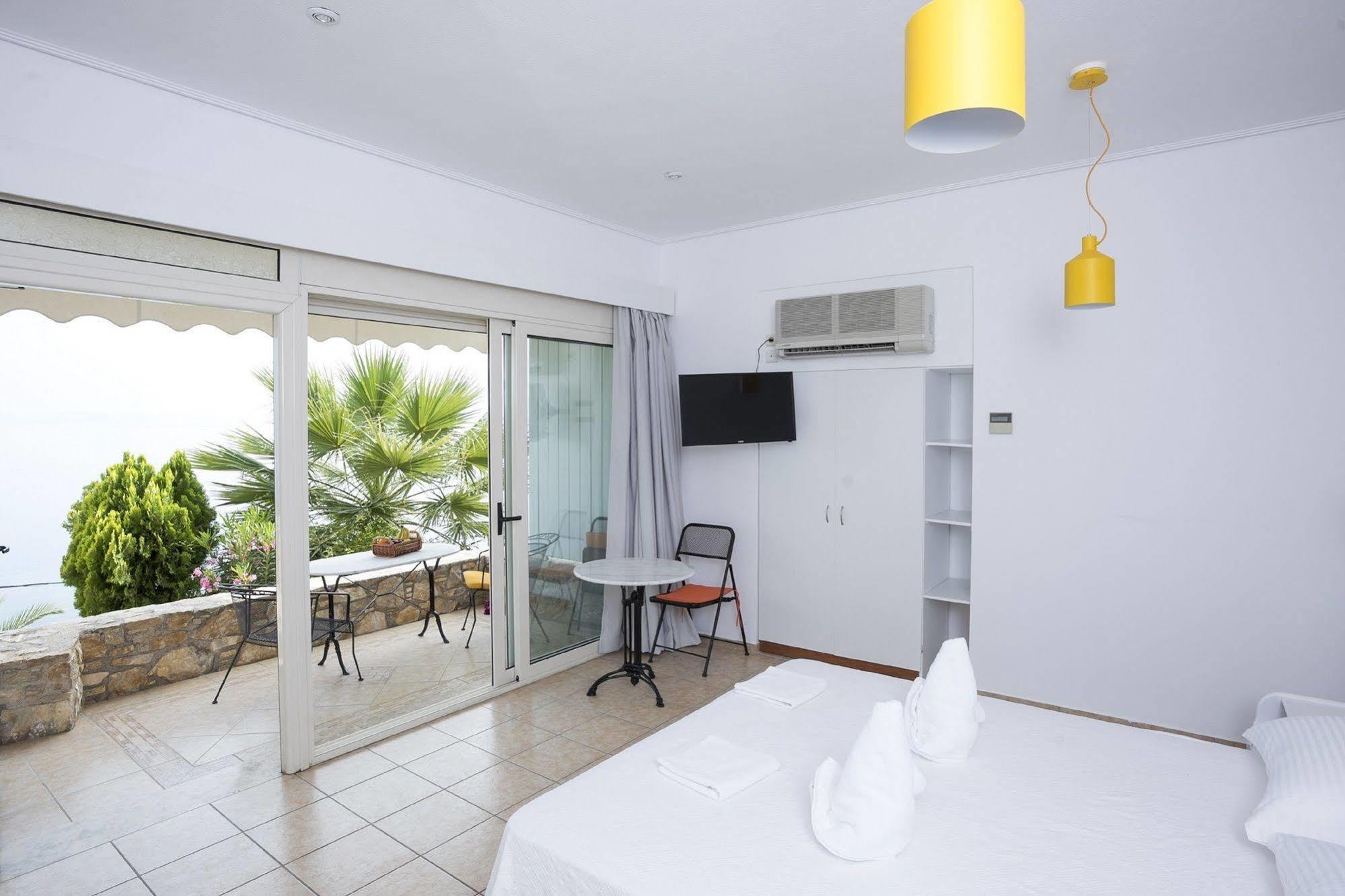 Hotel Miradouro Seafront Residences 3*