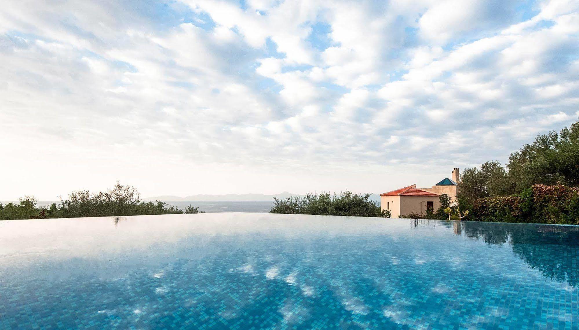 Villa Alonissos Poikilma - Luxury In Alonissos In Nature With Private Pools Alonnisos Town