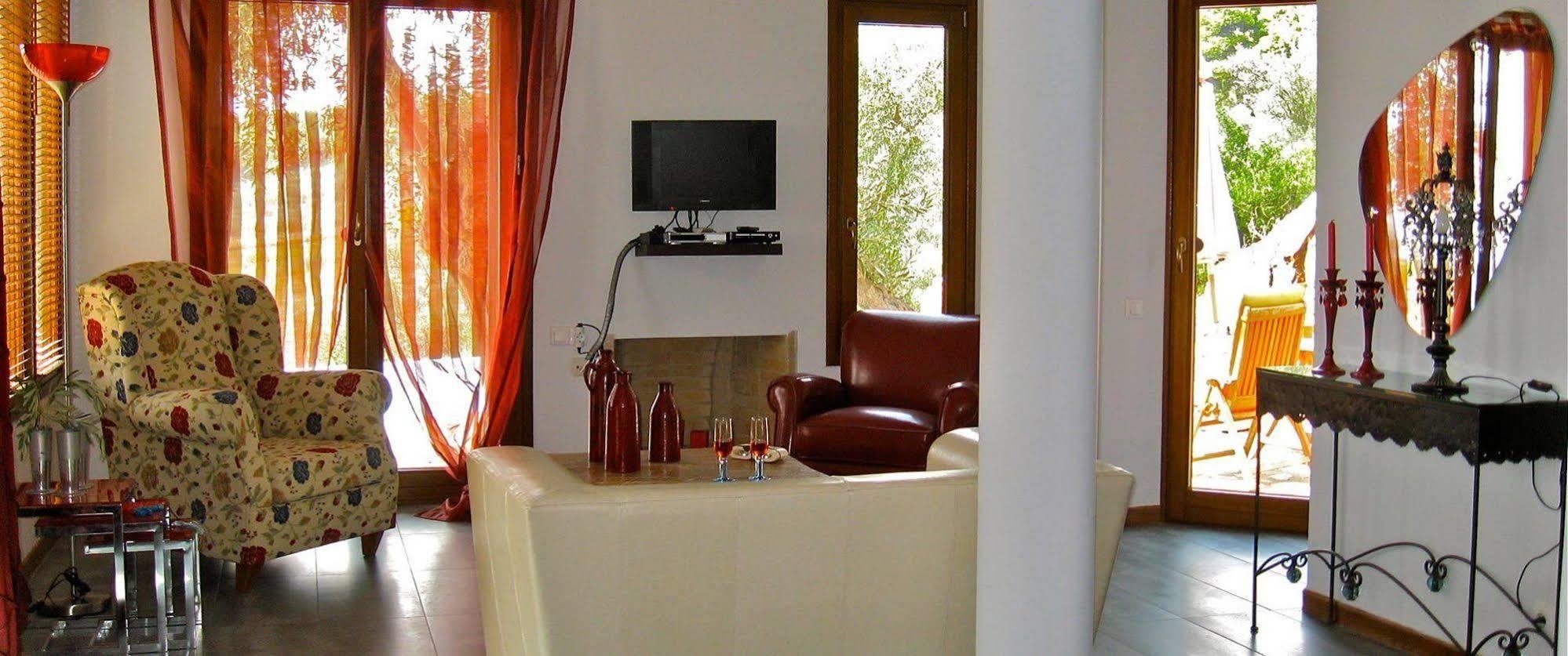 Villa Alonissos Poikilma - Luxury In Alonissos In Nature With Private Pools *