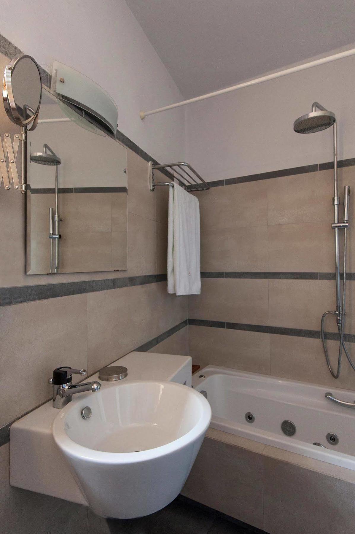 Alonissos Poikilma - Luxury In Alonissos In Nature With Private Pools Villa *