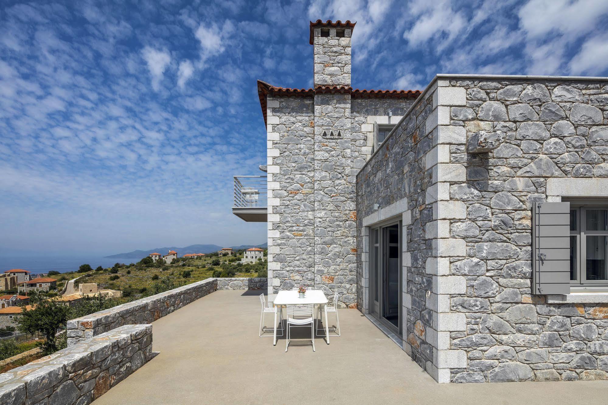 Asanti Villa Levktron