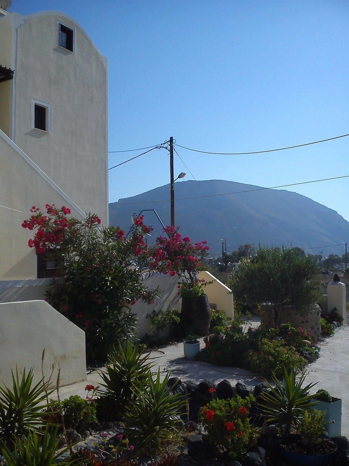 Marinas * Perissa (Santorini)