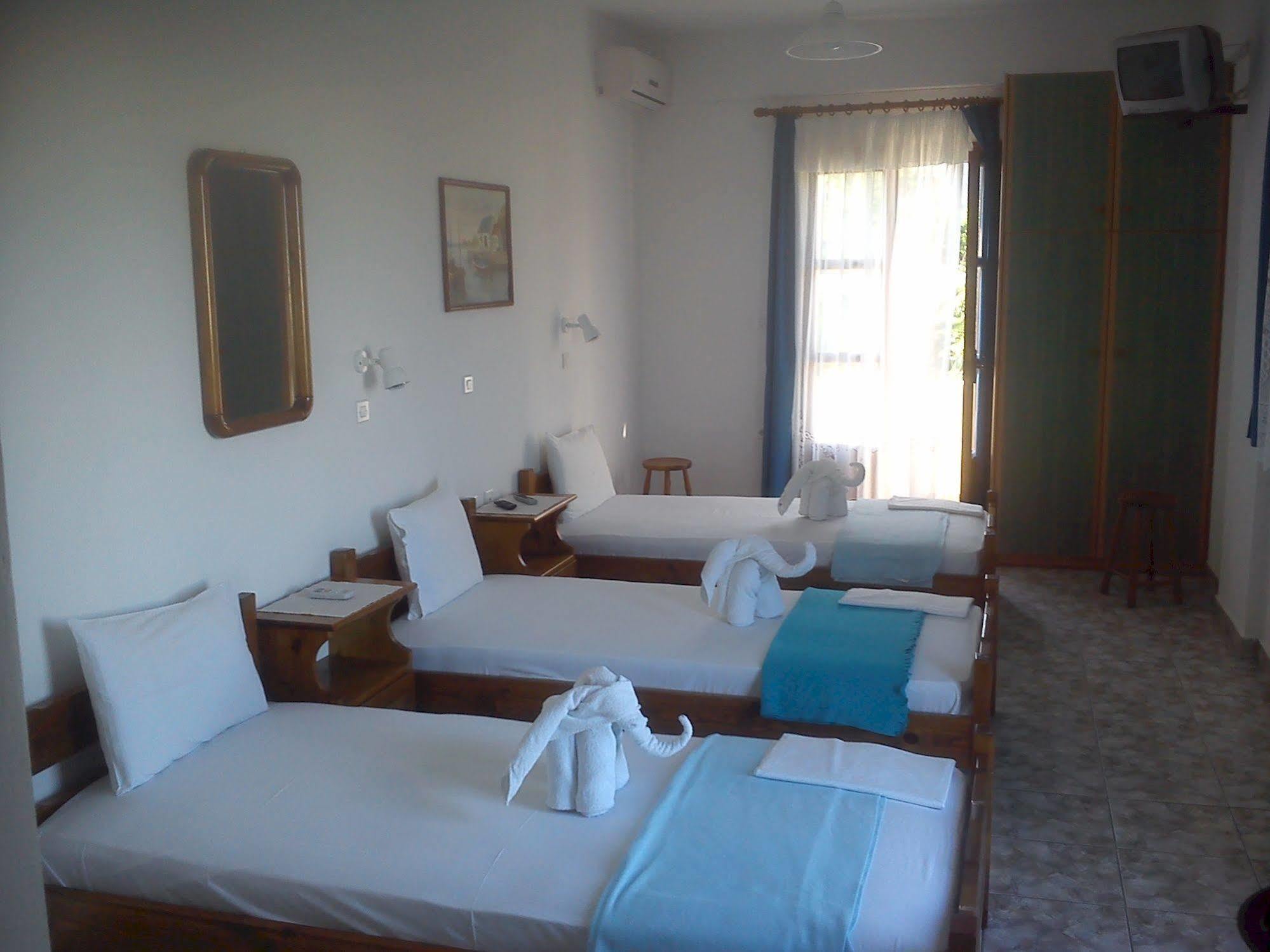 Marinas Perissa (Santorini)
