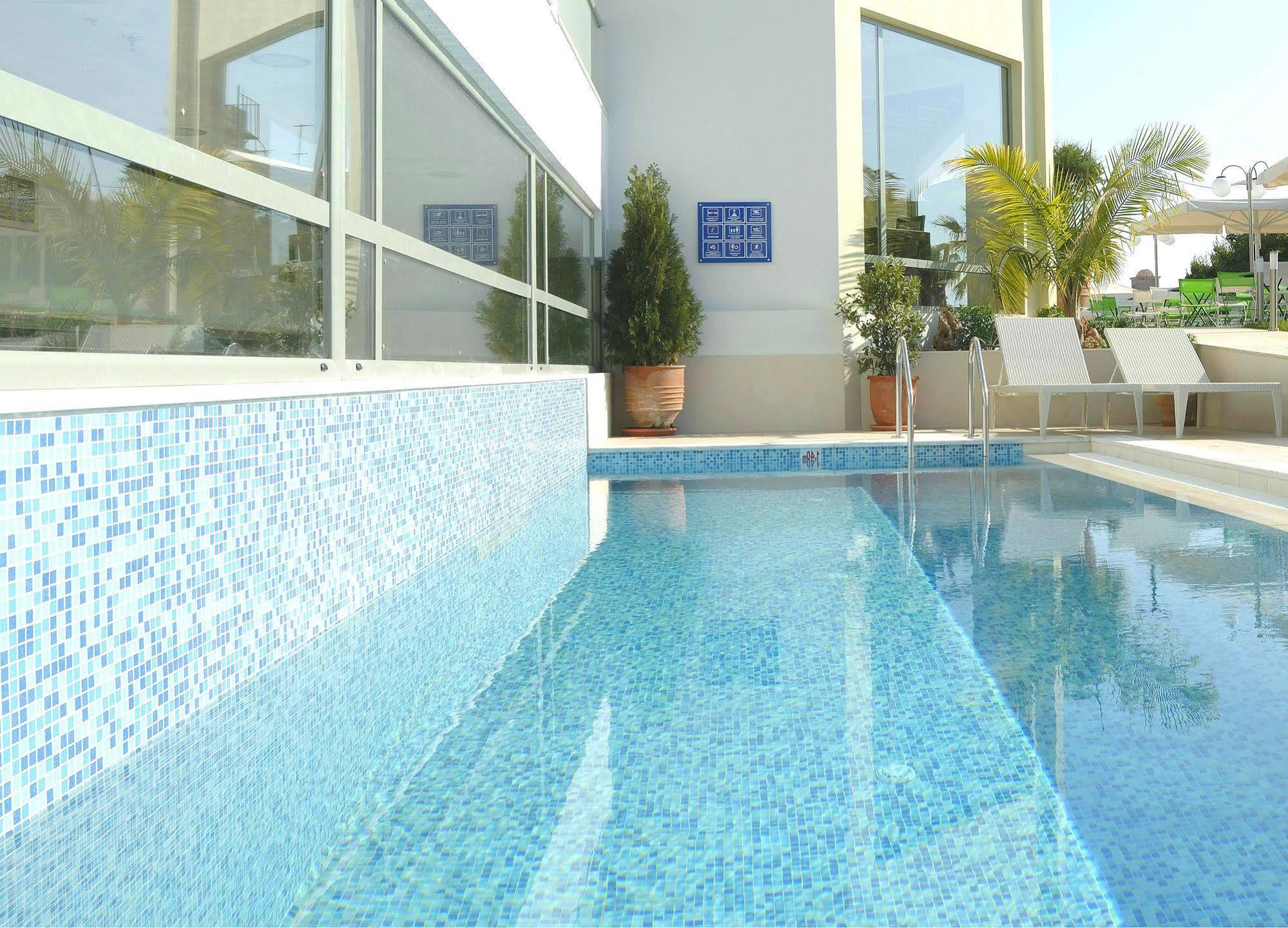 Angela Aparthotel