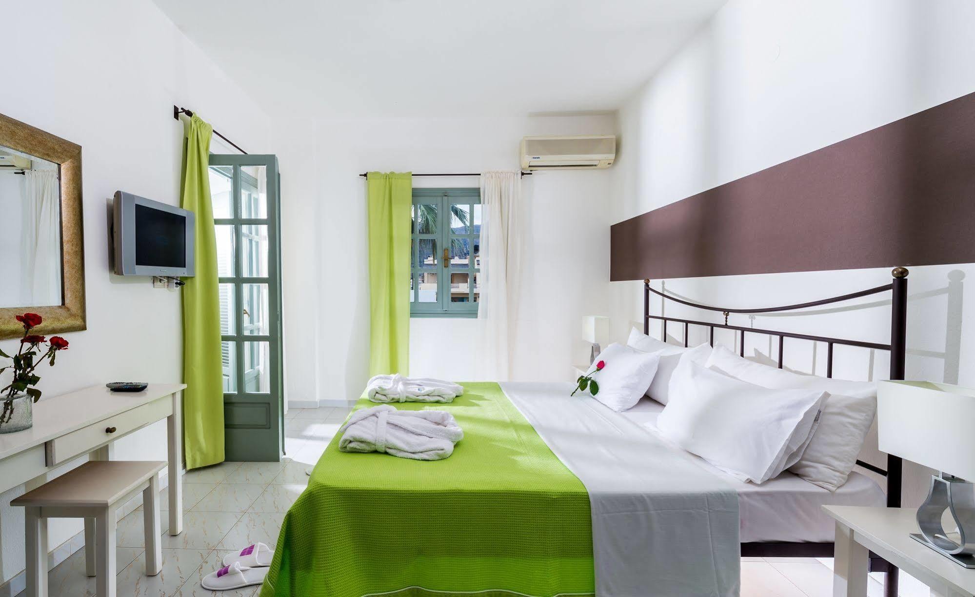 Angela Aparthotel