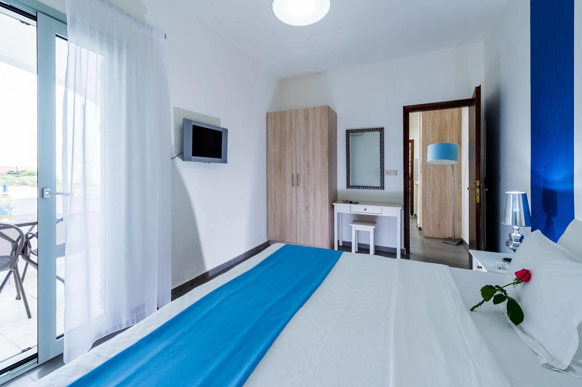 Angela Aparthotel 3*
