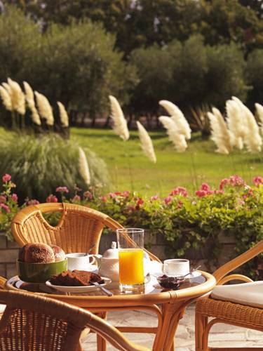 Gerakina Beach Hotel 3*
