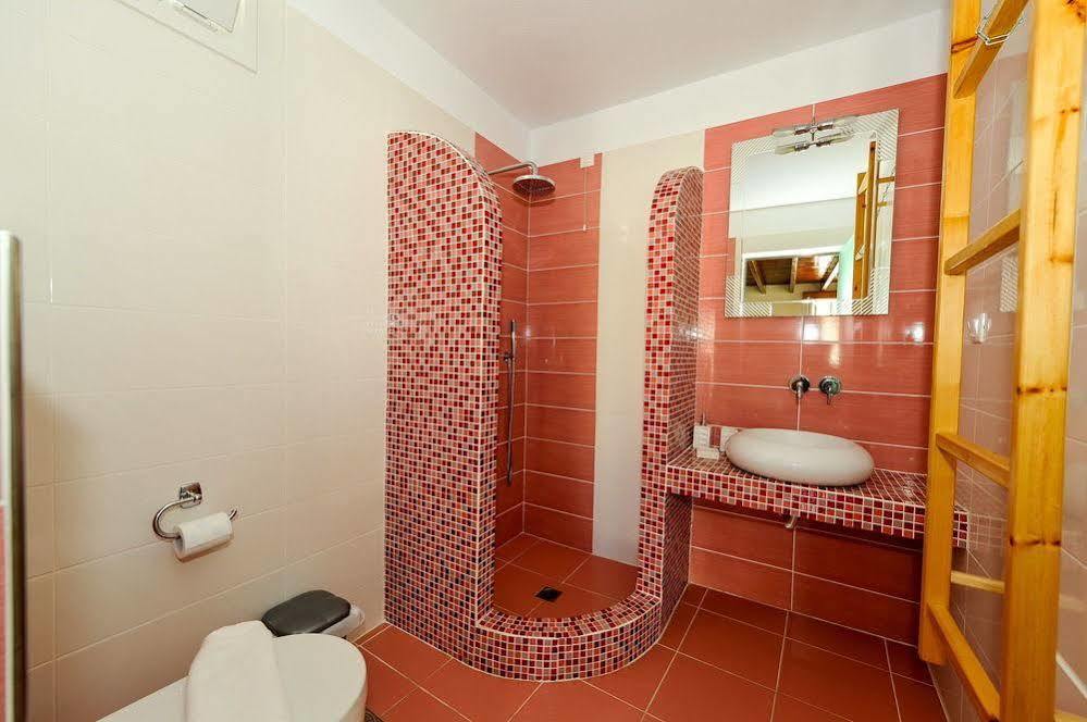 Asterolithos Hotel