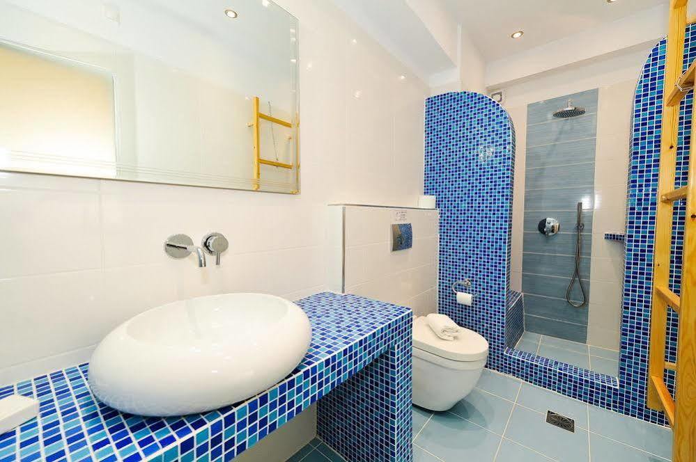 Asterolithos Hotel Fira (Santorini)