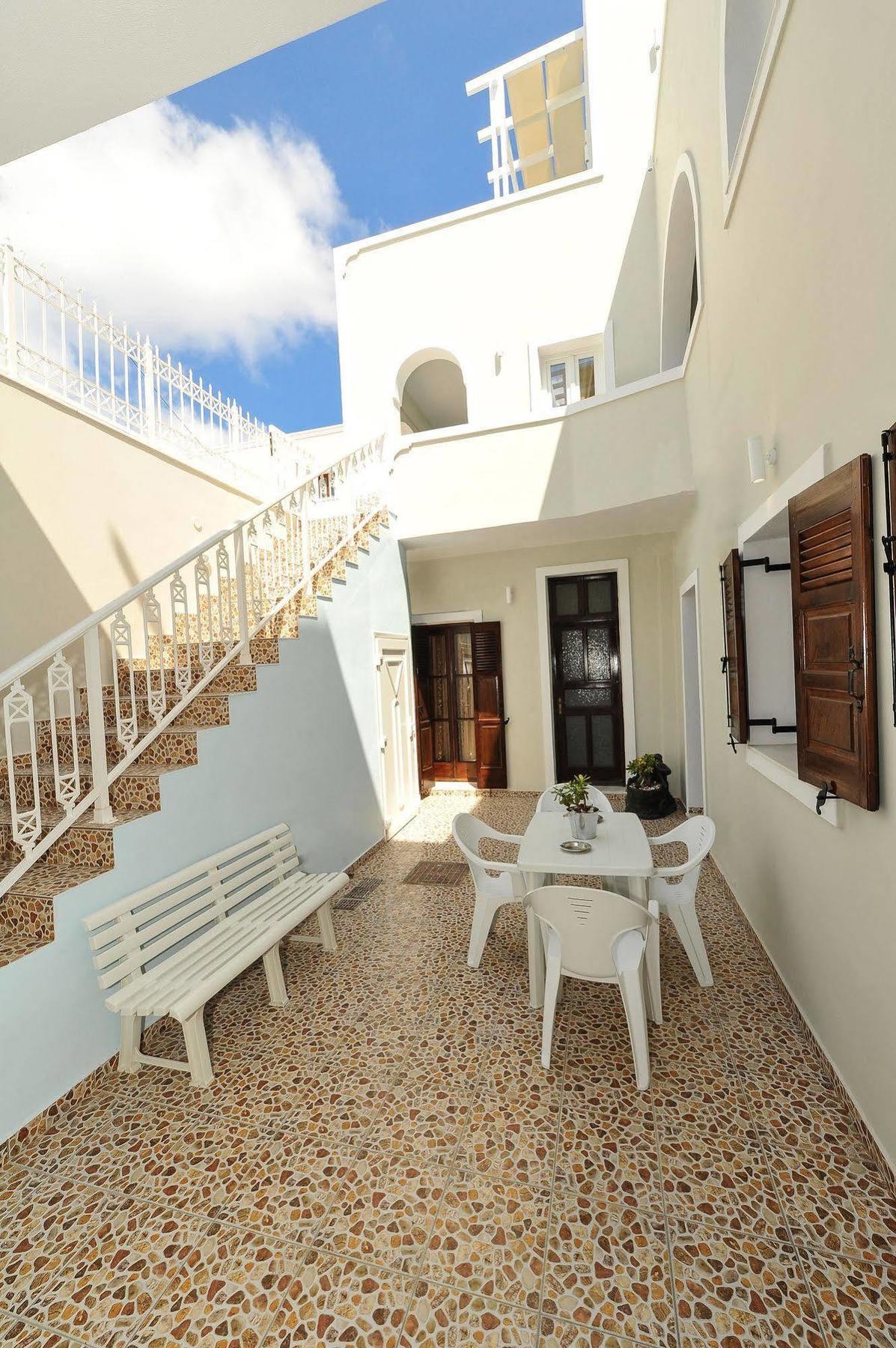 Hotel Asterolithos