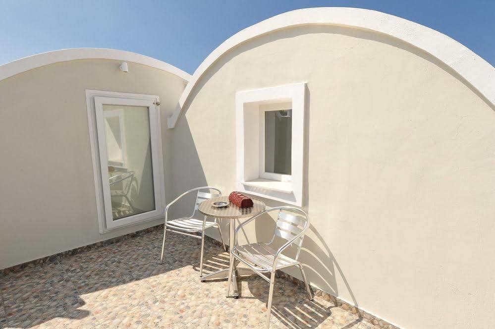Asterolithos Fira (Santorini)