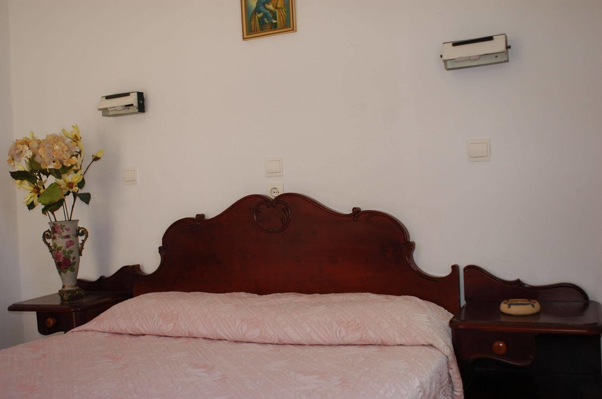 Avra Hotel 2*