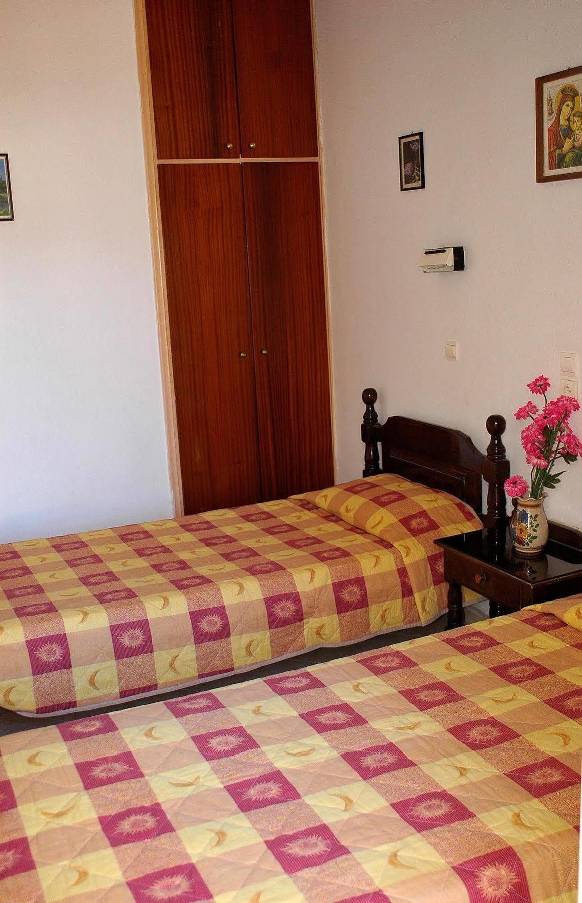 Hotel Avra