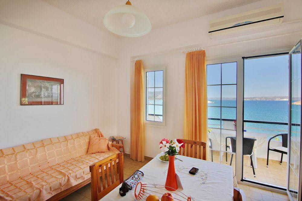 Isadora * Almyrida (Crete)